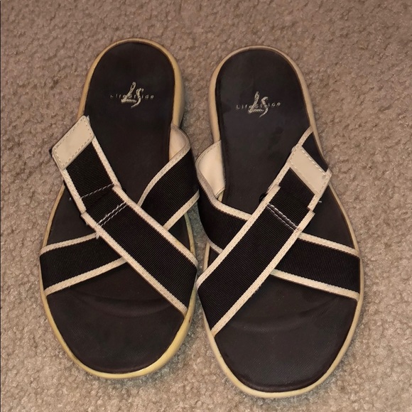 lifestride flip flops